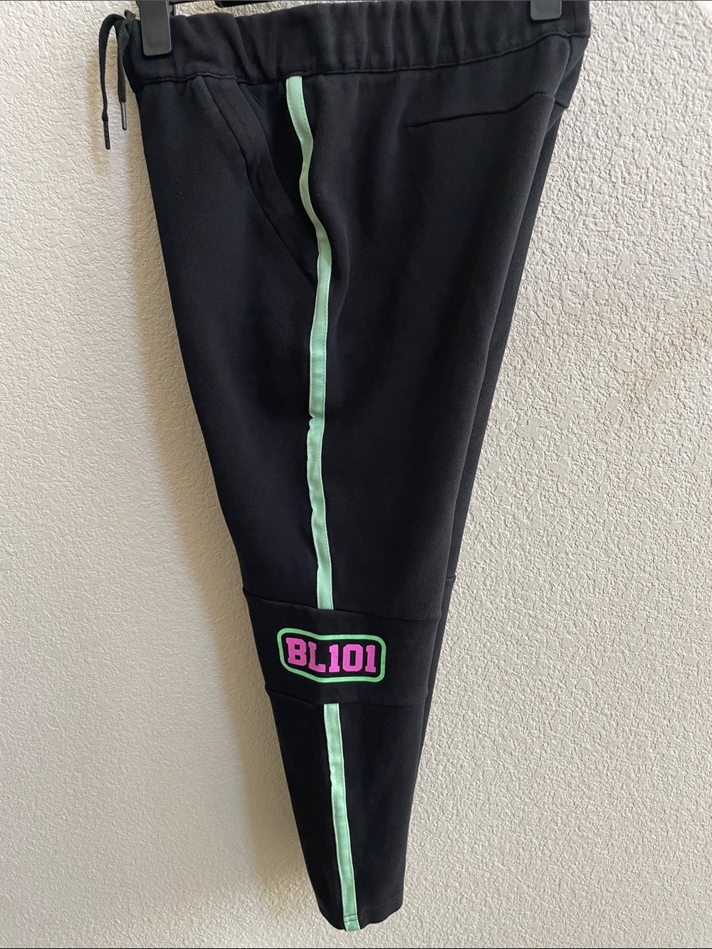 Baseball Lifestyle 101 Black Joggers with Mint Trim - Picture 4 of 5